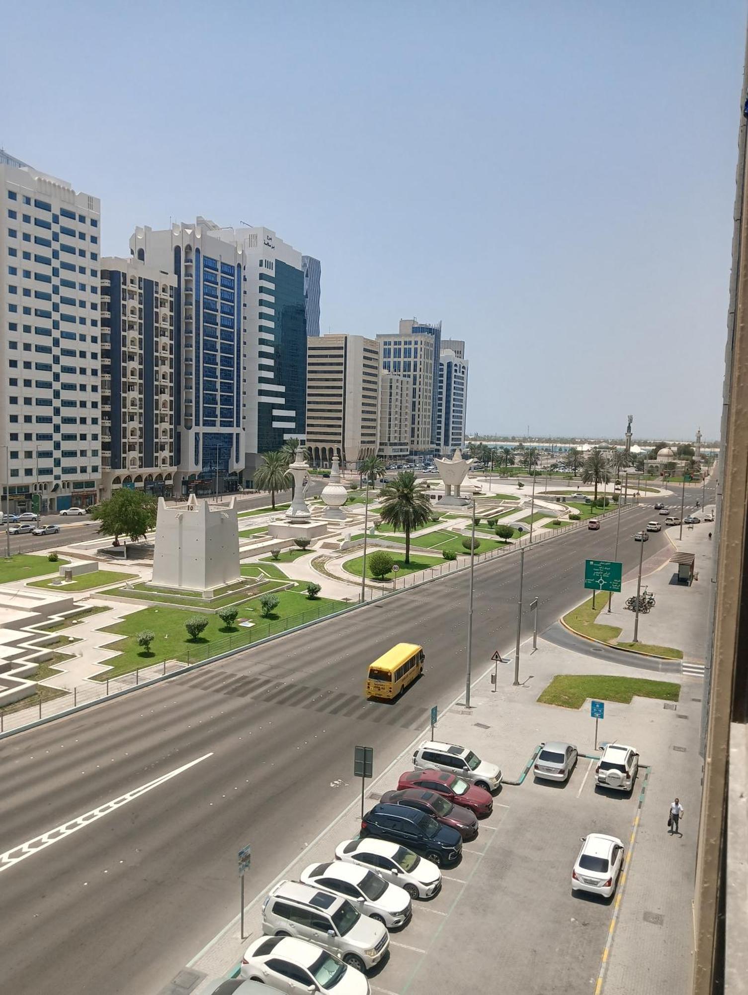 Single Room Near "World Trade Centre&Beach" Abudhabi أبو ظبي المظهر الخارجي الصورة
